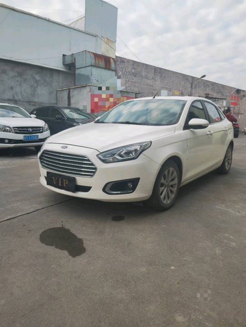 中山15年福特福睿斯3