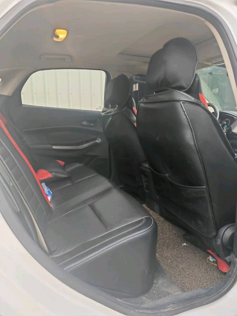 中山15年福特福睿斯8