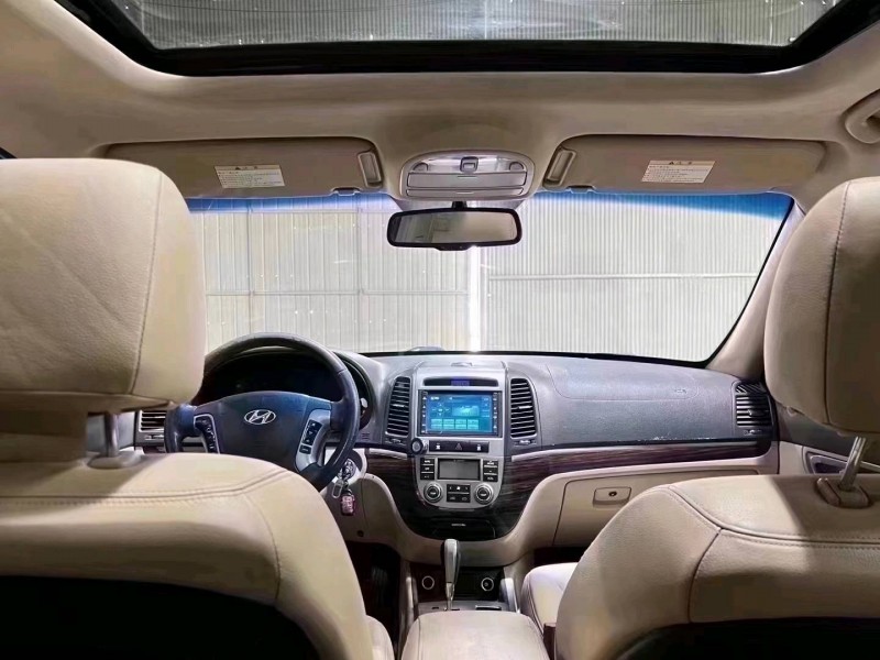 廊坊10年现代全新胜达4