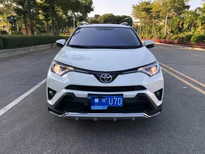 珠海17年丰田RAV4荣放1