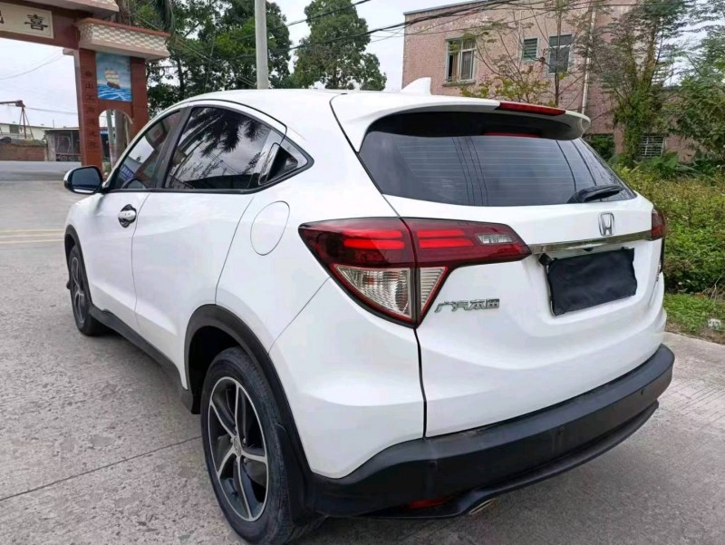 珠海19年本田缤智4