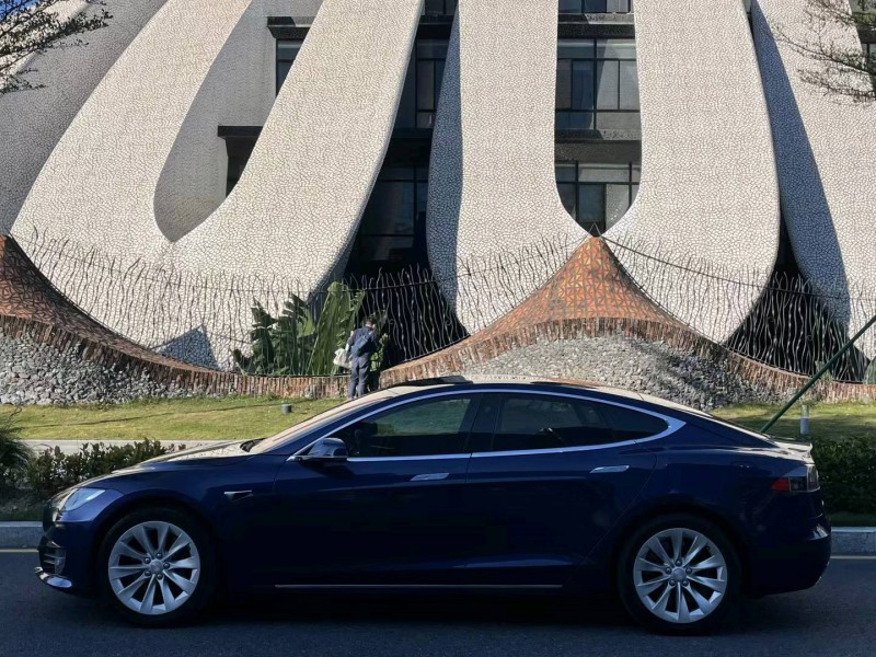 广州18年特斯拉MODEL S4