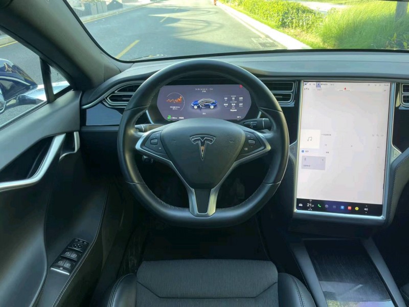 广州18年特斯拉MODEL S5