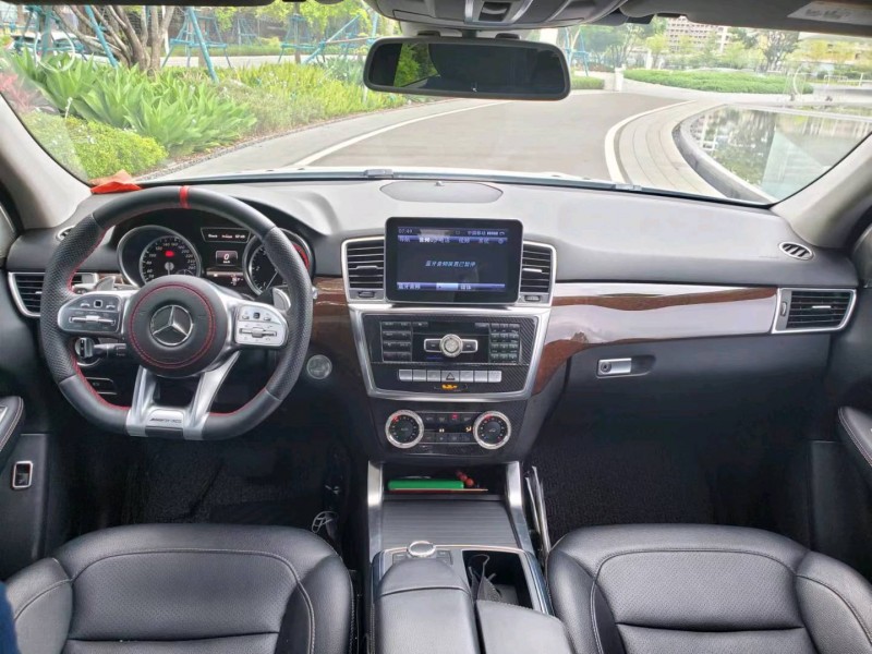 广州13年奔驰ML2