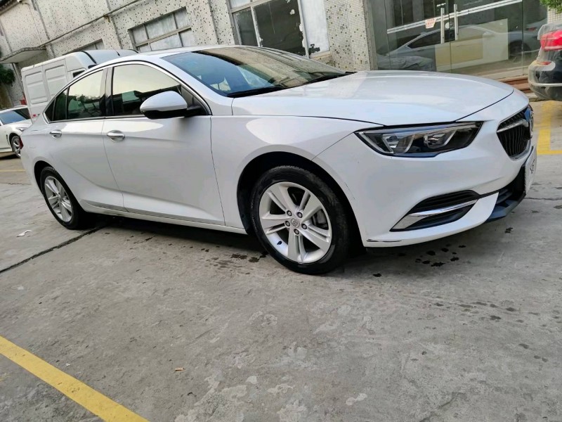 广州19年别克君威2