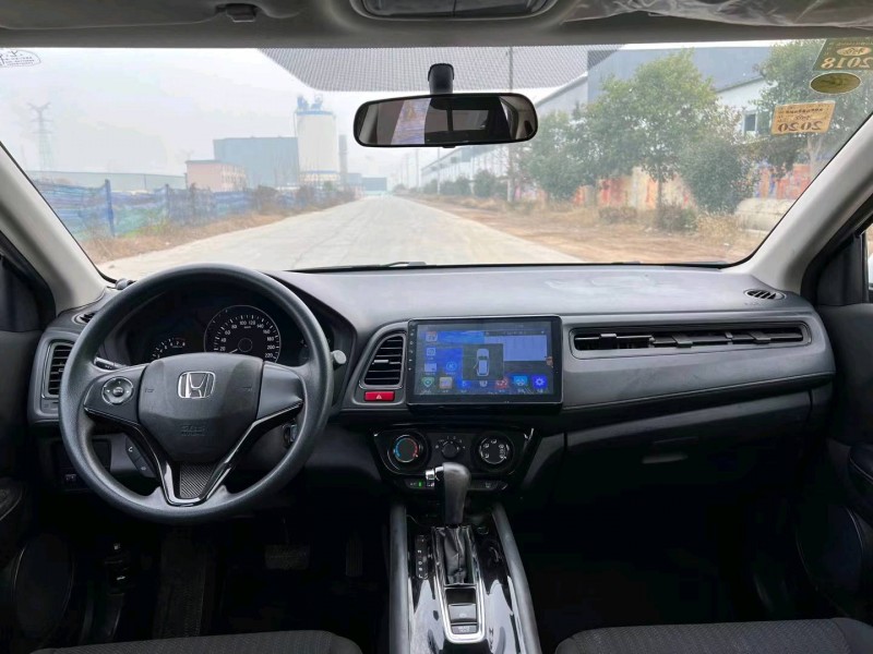 北京16年本田缤智8