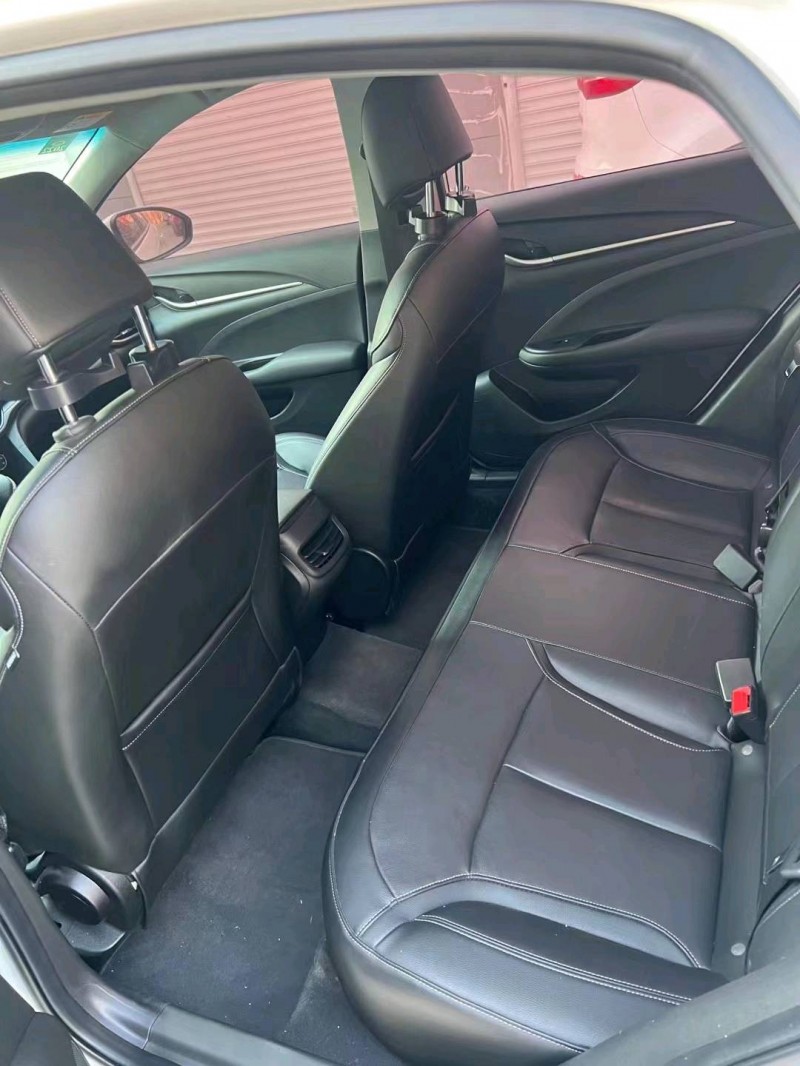 北京18年别克英朗7