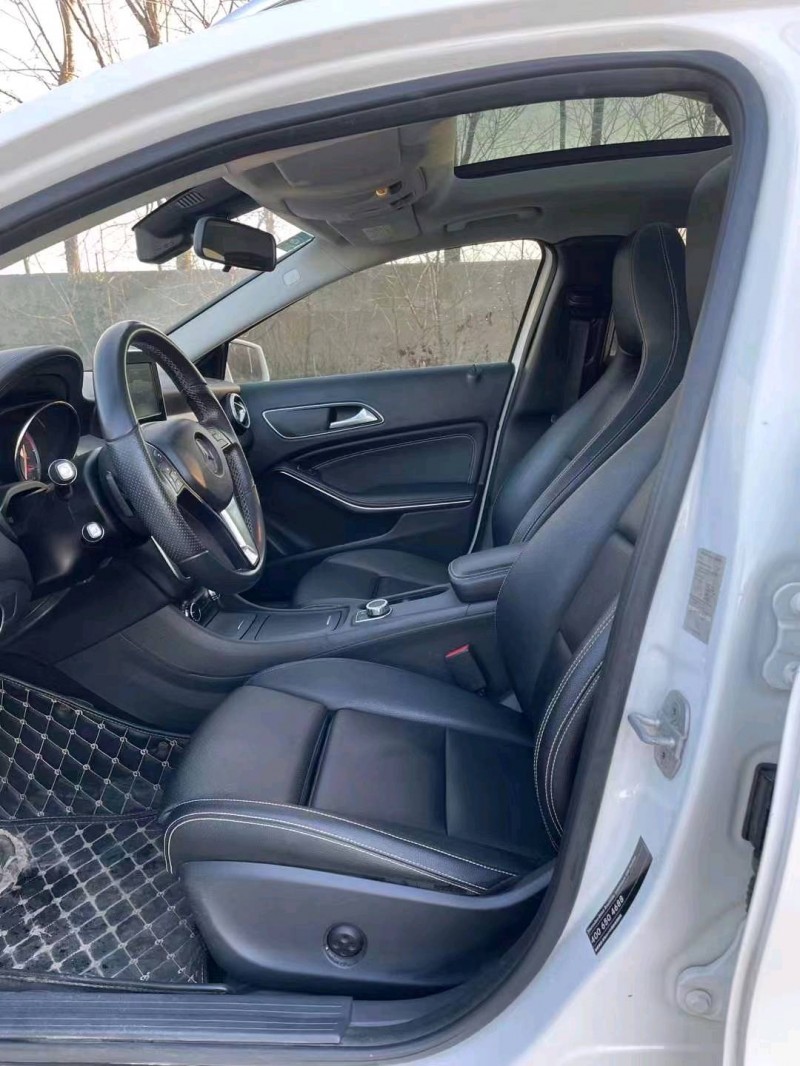 北京16年奔驰GLA8