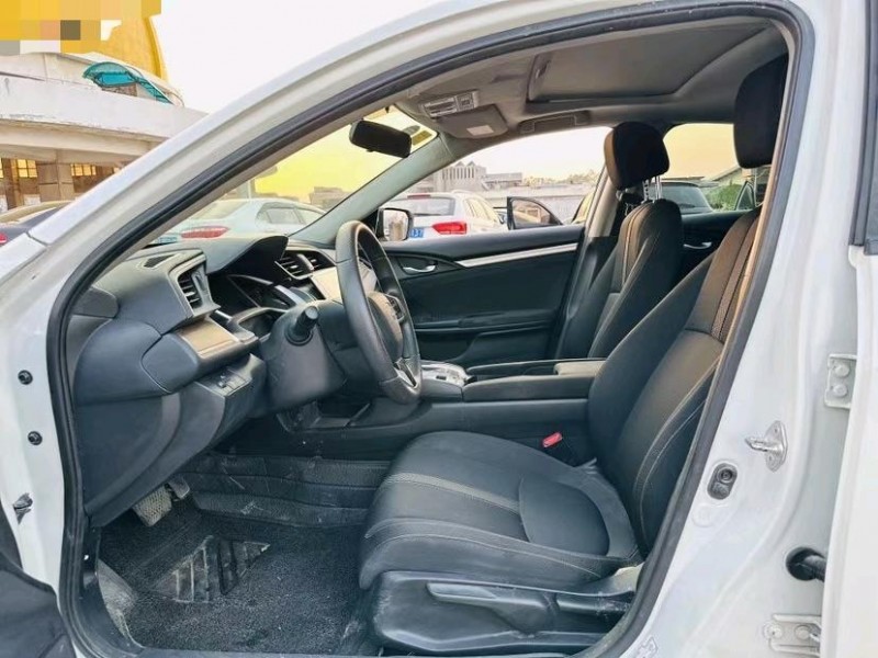 东莞17年本田思域4