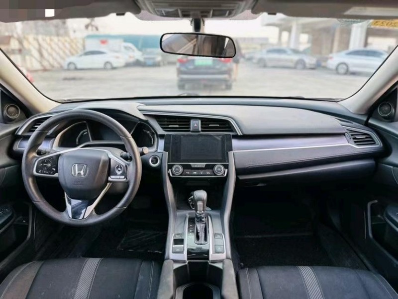 东莞17年本田思域5