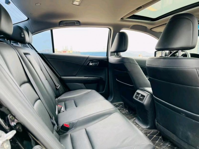 东莞17年本田雅阁6