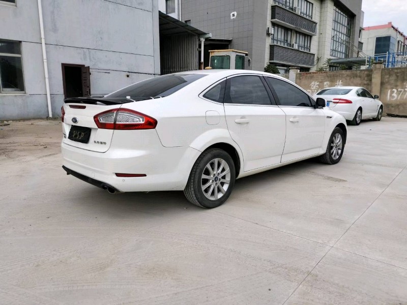 苏州14年福特蒙迪欧9