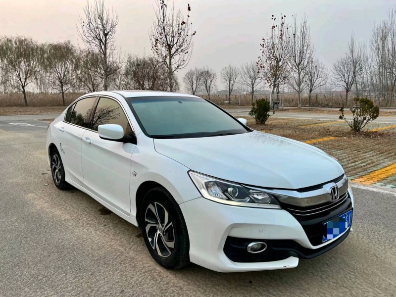 东营16年本田雅阁3