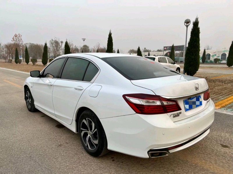 东营16年本田雅阁6