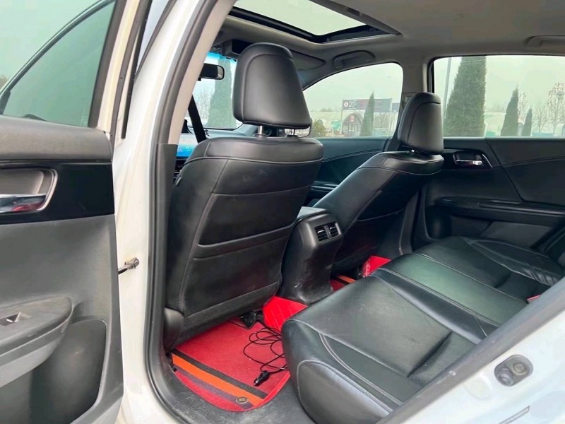 东营16年本田雅阁9