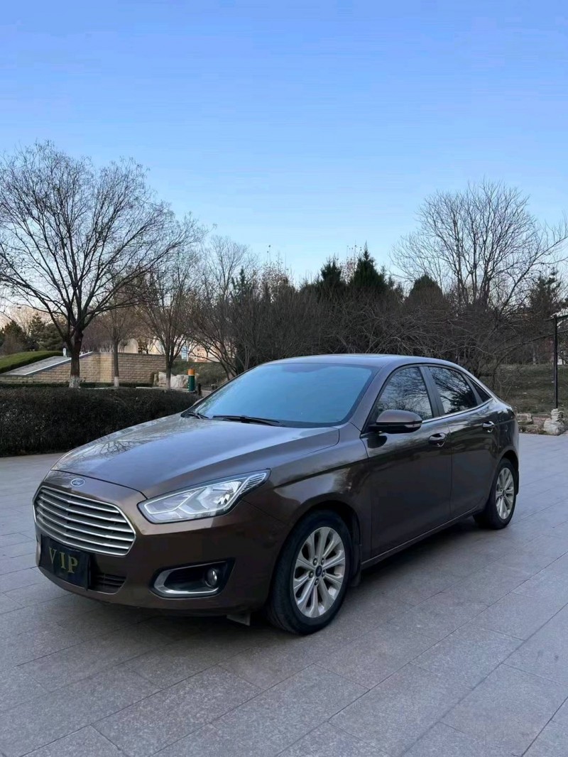 邢台16年福特福睿斯2