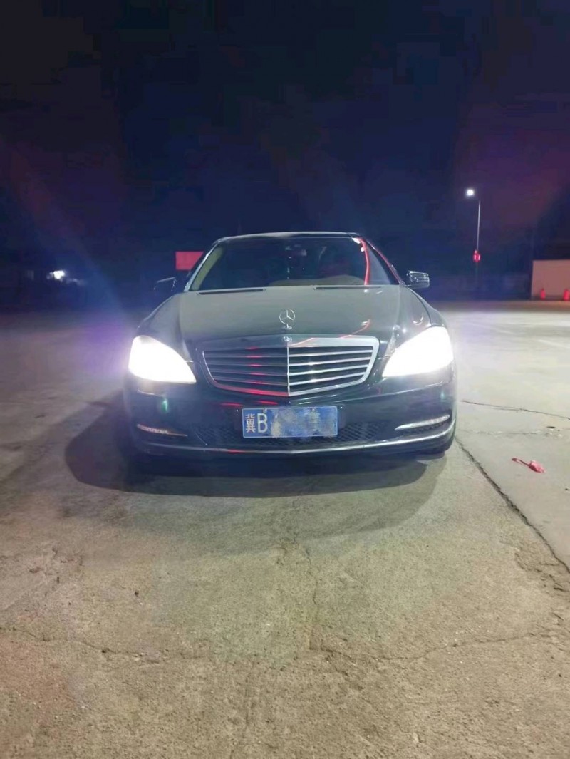 东营10年奔驰S7