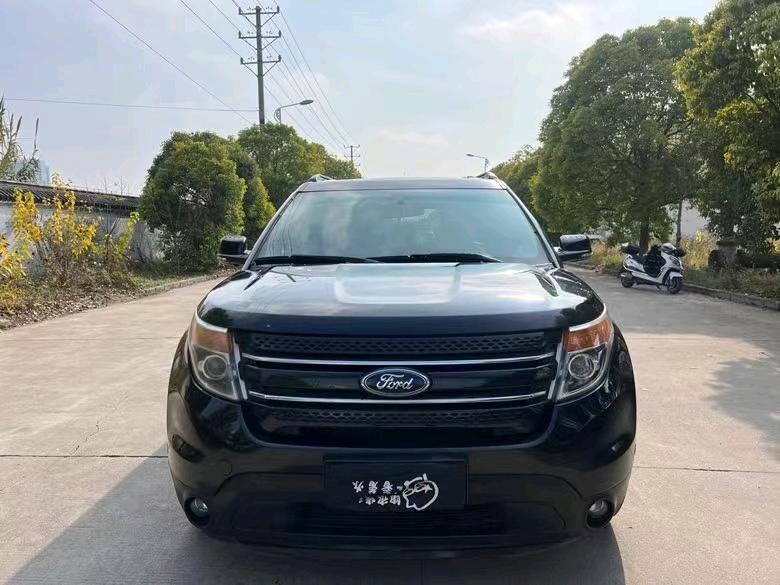 盐城15年福特探险者1