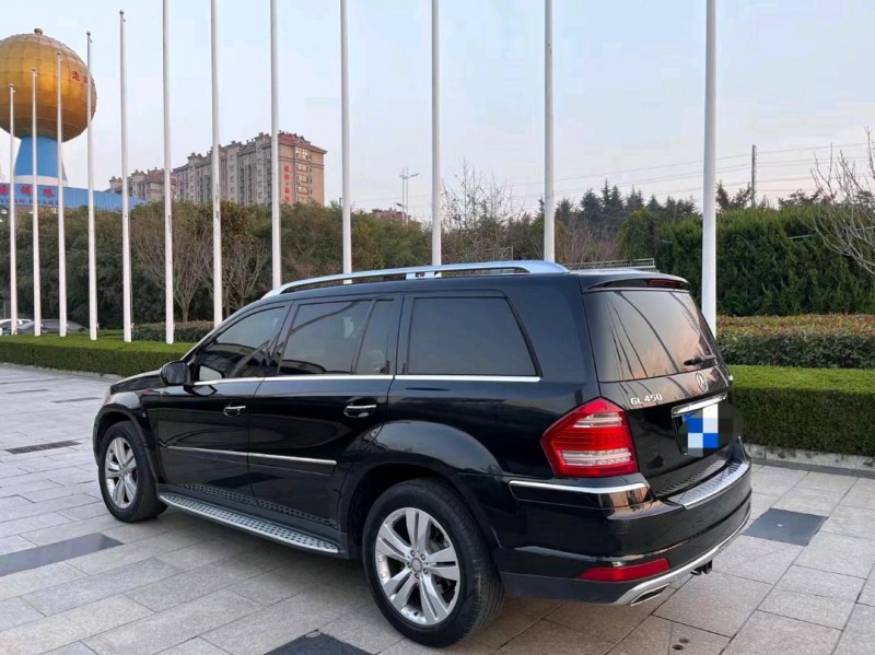 枣庄10年奔驰GL8