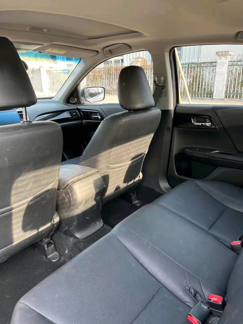 宜昌17年本田雅阁5