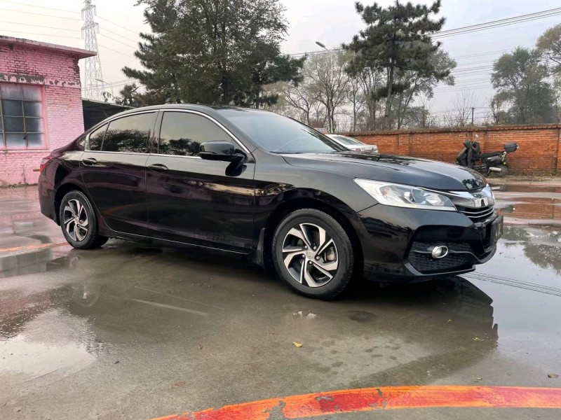 沈阳17年本田雅阁2