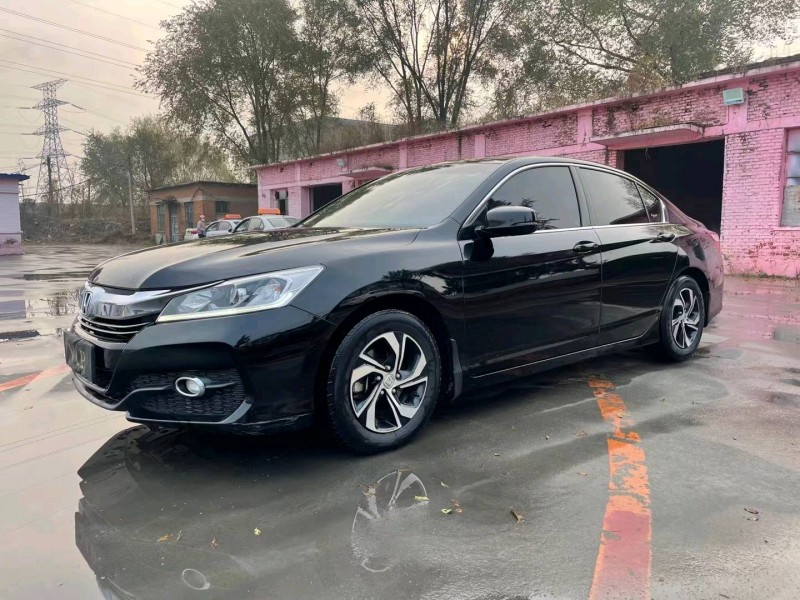 沈阳17年本田雅阁3