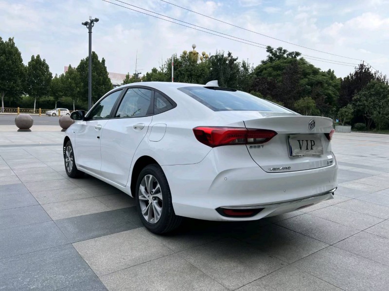 北京22年别克威朗4