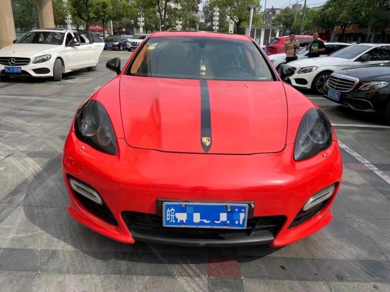 苏州13年保时捷帕拉梅拉1