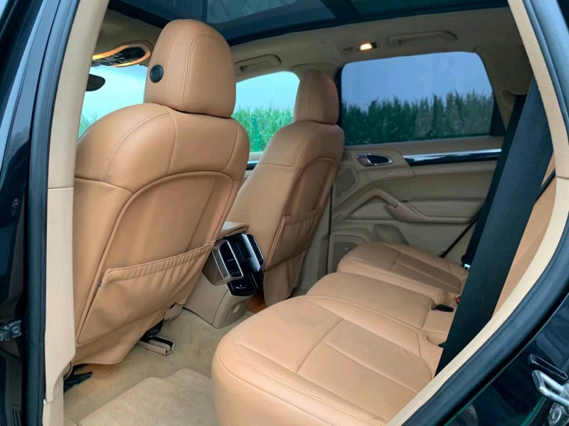 邯郸11年保时捷卡宴6