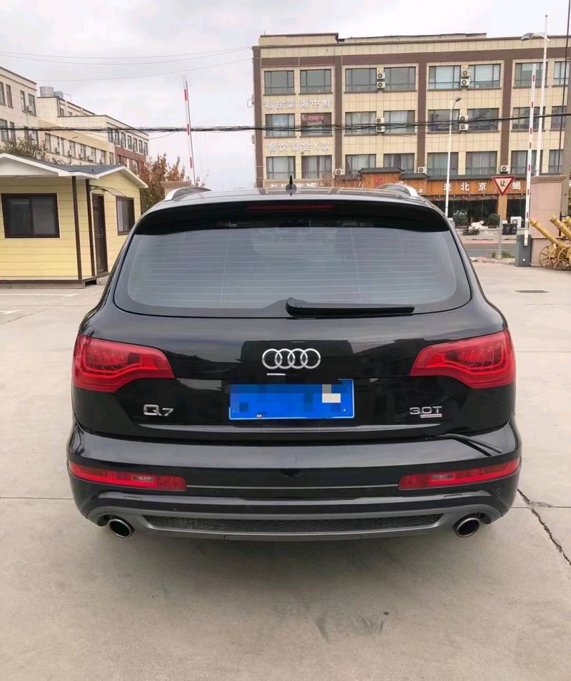 东营13年奥迪Q76