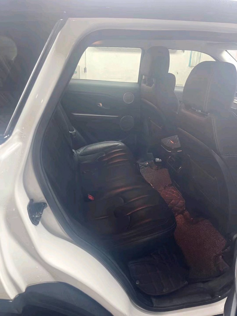 广州14年路虎极光5