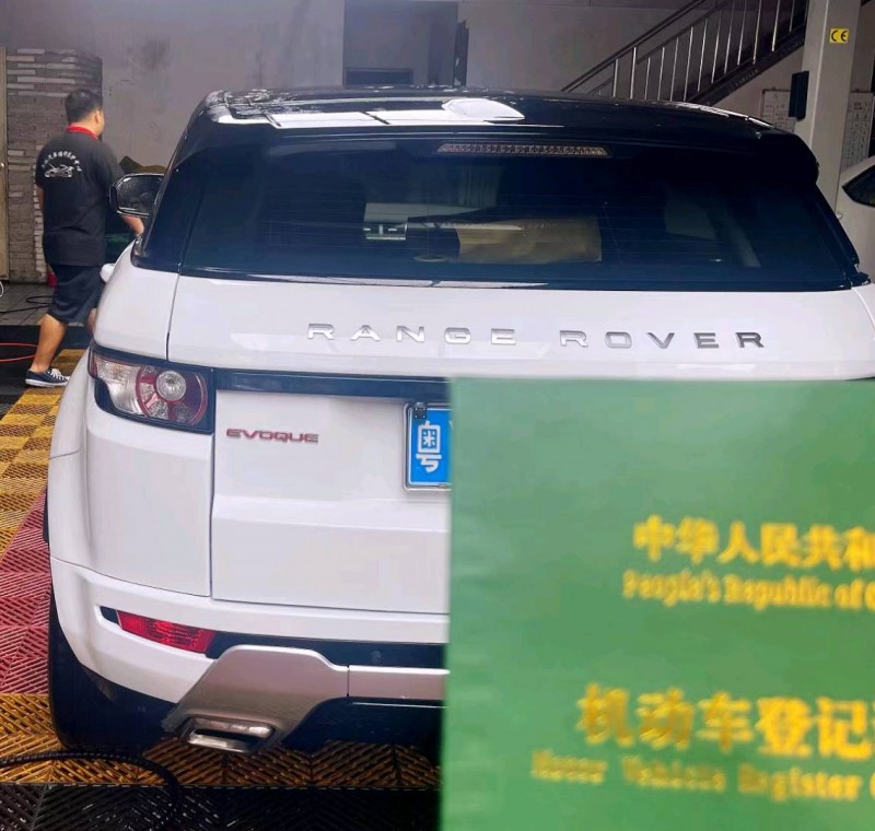 广州14年路虎极光8