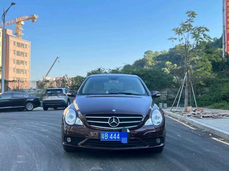 广州10年奔驰R1