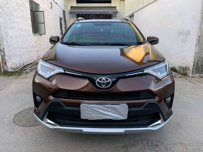 广州17年丰田RAV4荣放1