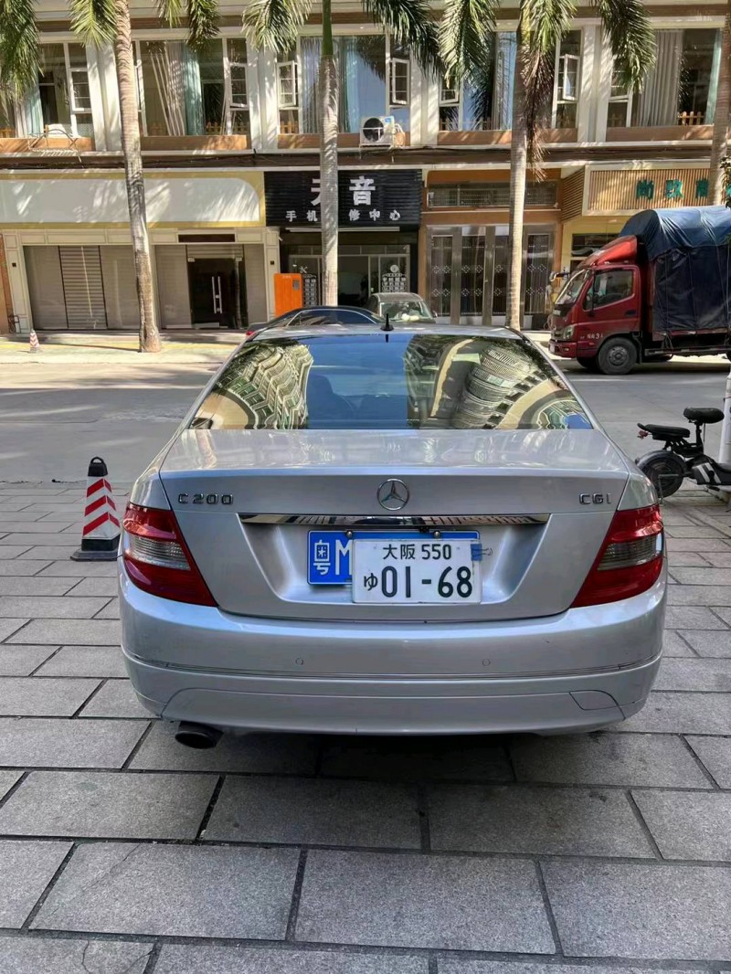 广州11年奔驰C8