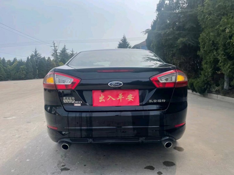 烟台15年福特蒙迪欧-致胜8