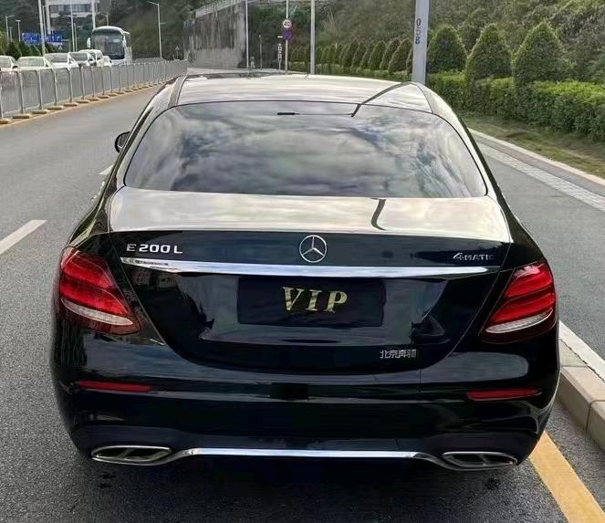 广州17年奔驰E9