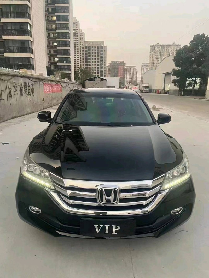 宜昌15年本田雅阁2