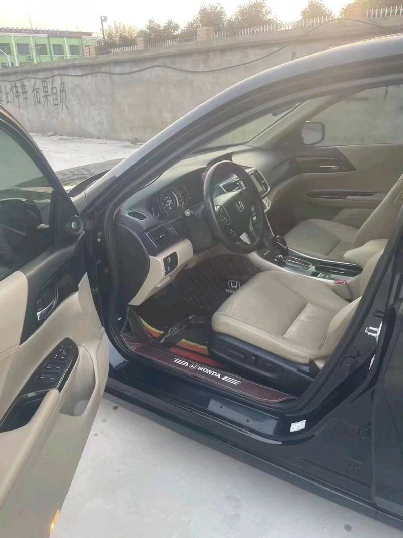 宜昌15年本田雅阁6