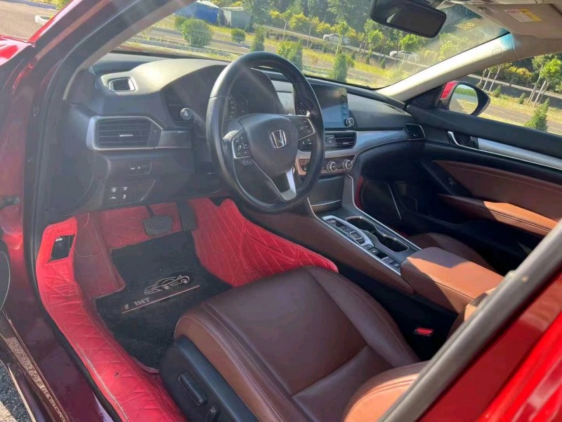 嘉兴19年本田雅阁7