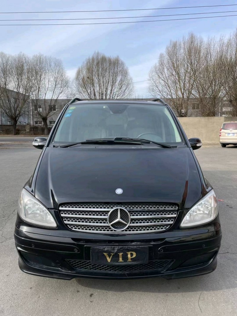 沈阳11年奔驰唯雅诺9