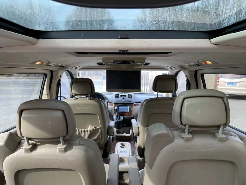 沈阳11年奔驰唯雅诺6