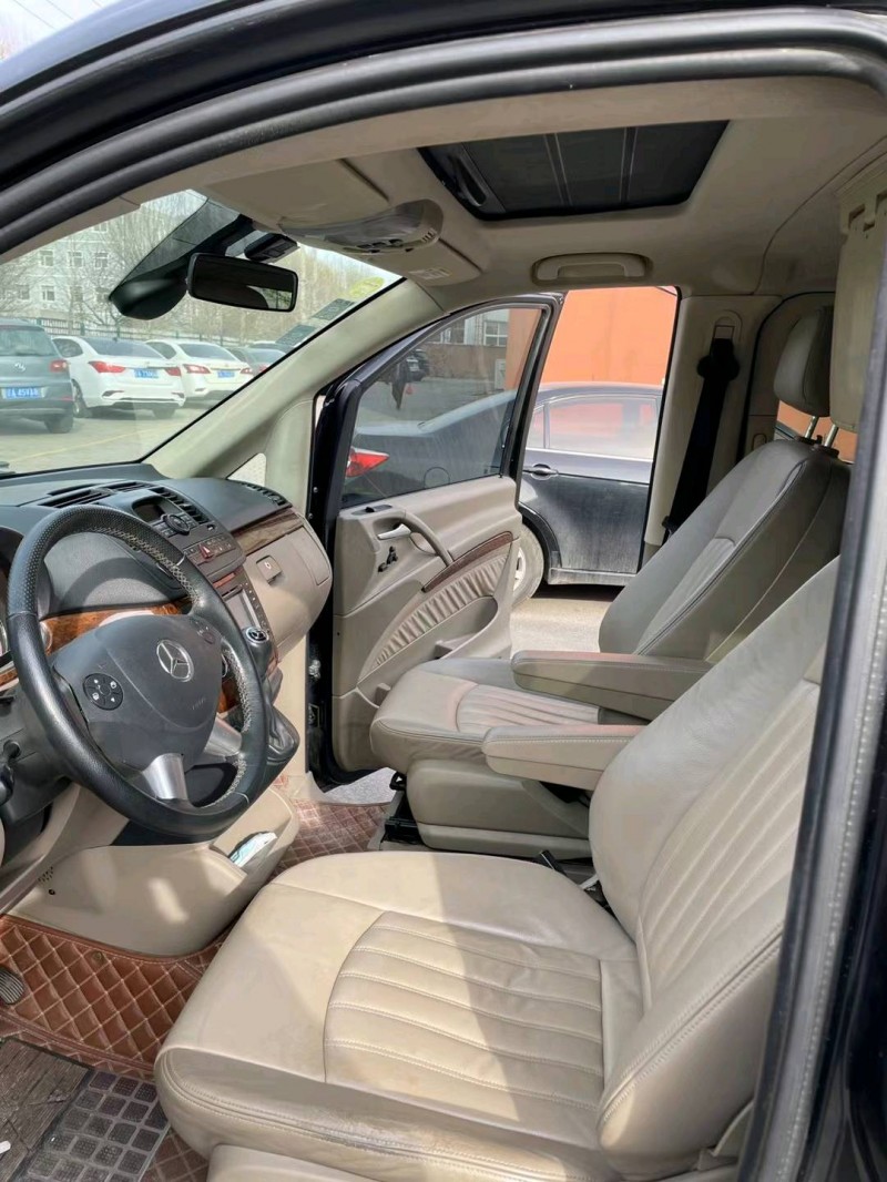 沈阳11年奔驰唯雅诺4