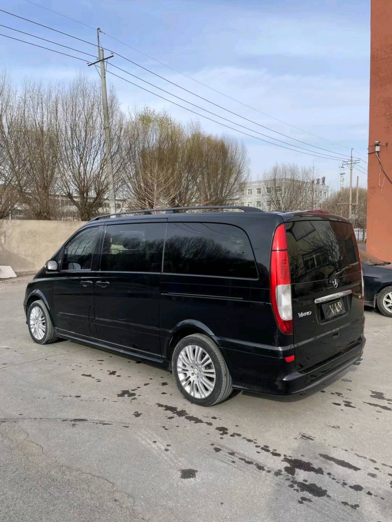 沈阳11年奔驰唯雅诺3