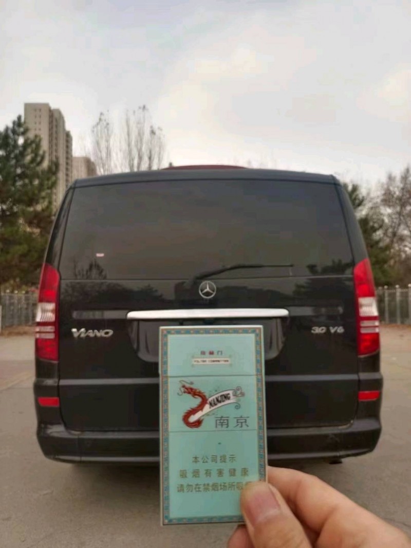 保定14年奔驰唯雅诺8