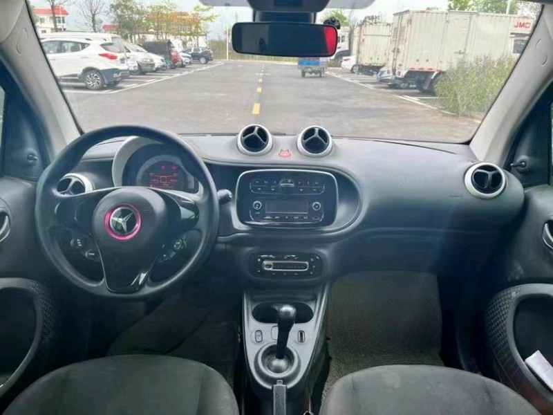 东莞17年奔驰smart5