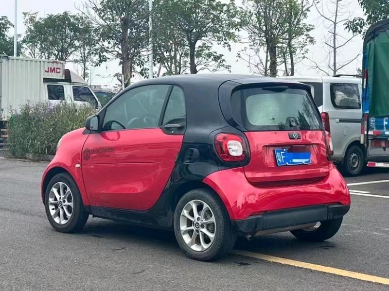 东莞17年奔驰smart8