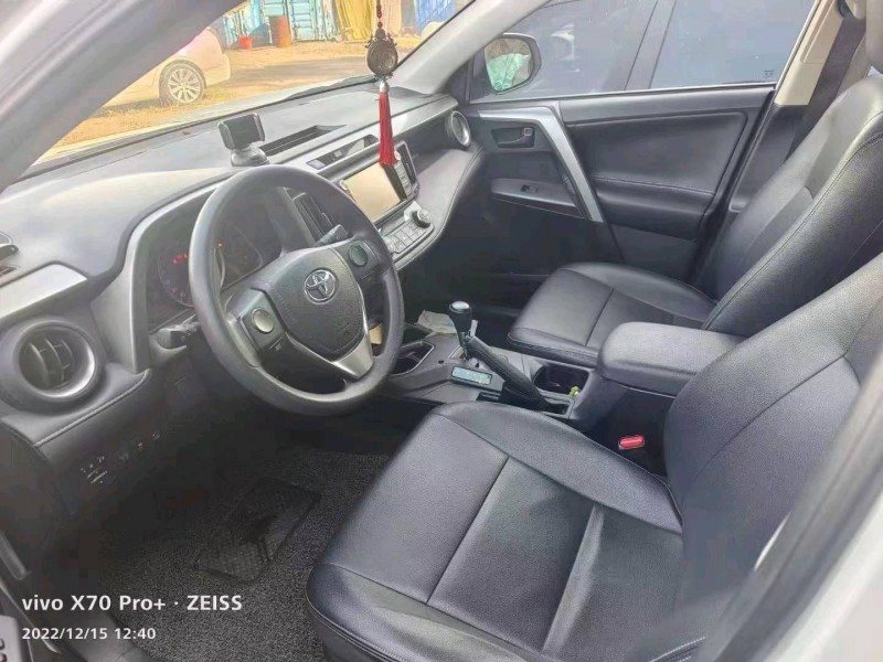 邯郸19年丰田RAV4荣放7