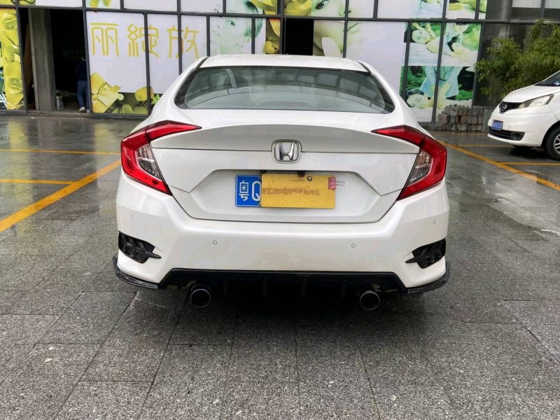 广州17年本田思域8