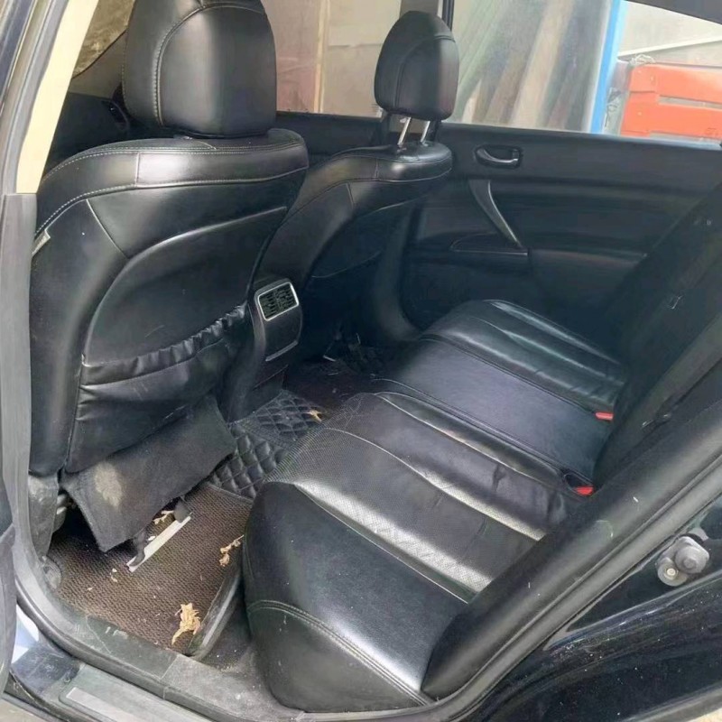 宜昌12年日产天籁2